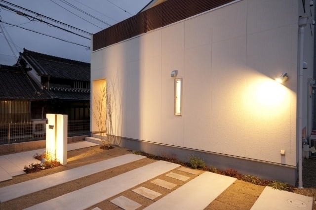 大和高田市　新築の家　白い壁の家
