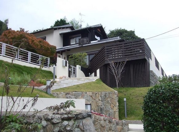 和モダン　和風モダン　和モダンの家　modern　ｍｏｄｅｒｎ　モダン和風　屋根　瓦　高台　ロケーション　奈良県　奈良　郊外の家　