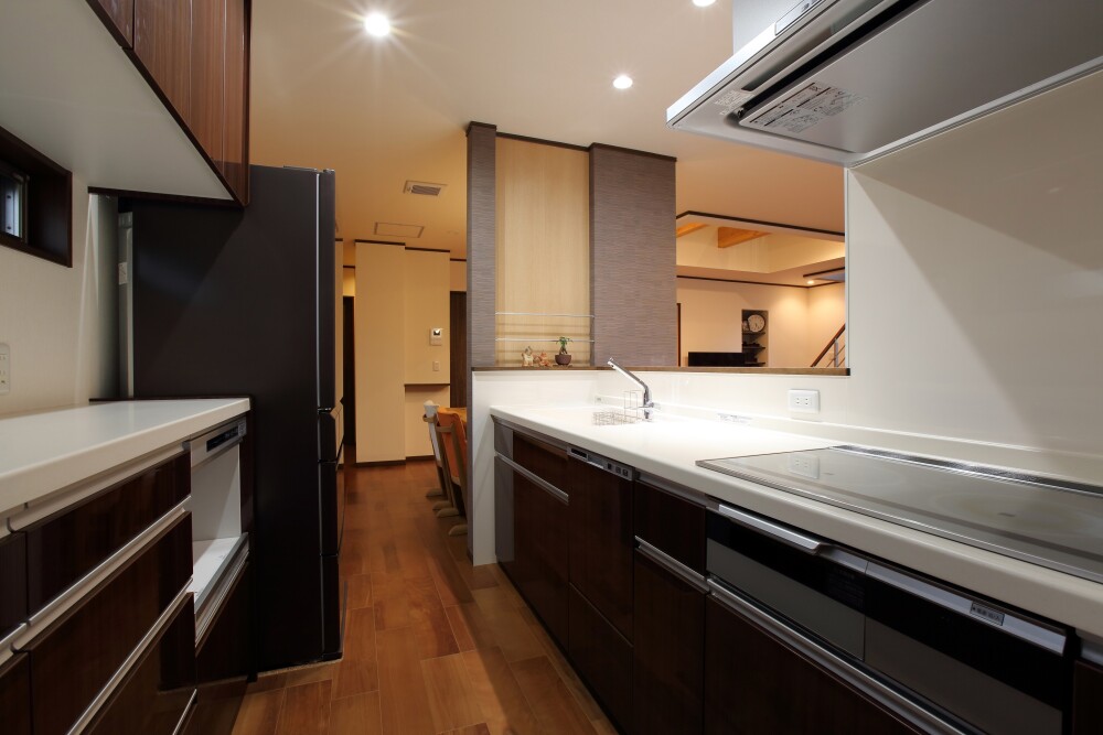 I型キッチンを活用して対面式に間取りにレイアウトしてオシャレな家事空間の設計を提案した奈良県宇陀市の注文住宅