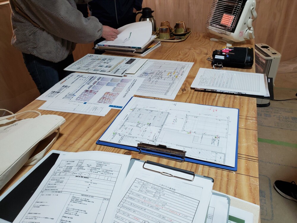 現場　新築　注文住宅の打ち合わせ　設計事務所の家づくり　家の間取り　設計途中