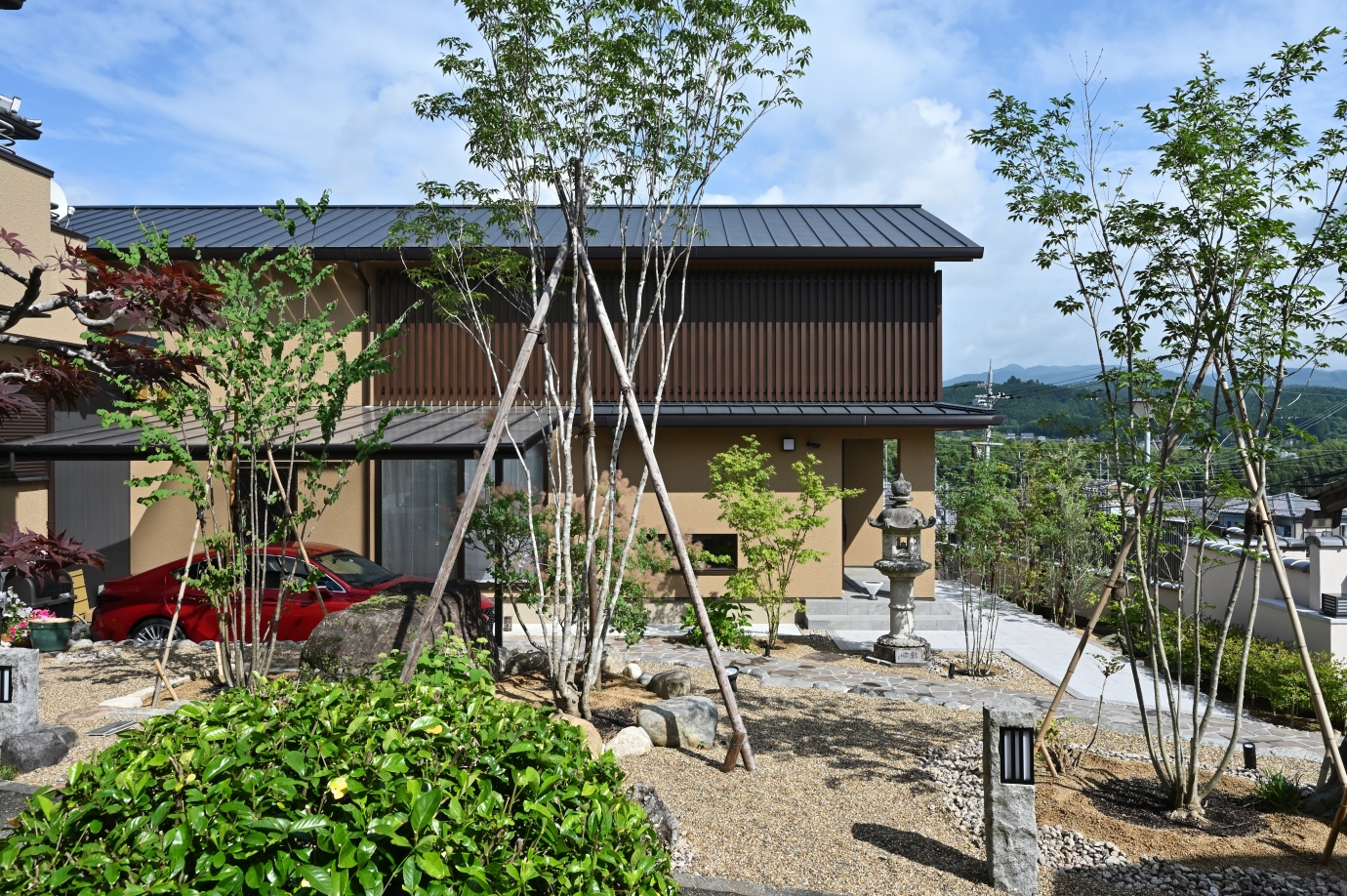 数寄屋の彩と趣を愉しむ和モダンの平屋