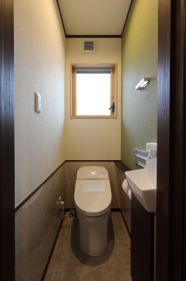 二階のトイレ　2階のトイレ　WC　レストルーム