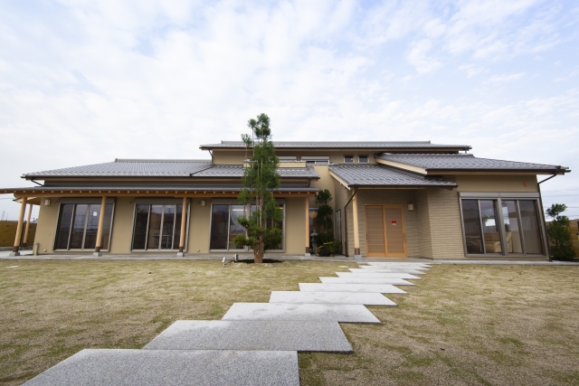 豪邸を建てる　高級住宅を建てる　新築　広い家　和風の家　和風の豪邸　和風の高級住宅　数寄屋の家